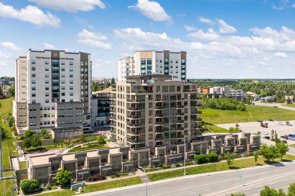 10 Shawnee Hill SW Calgary AB T2Y 0K5