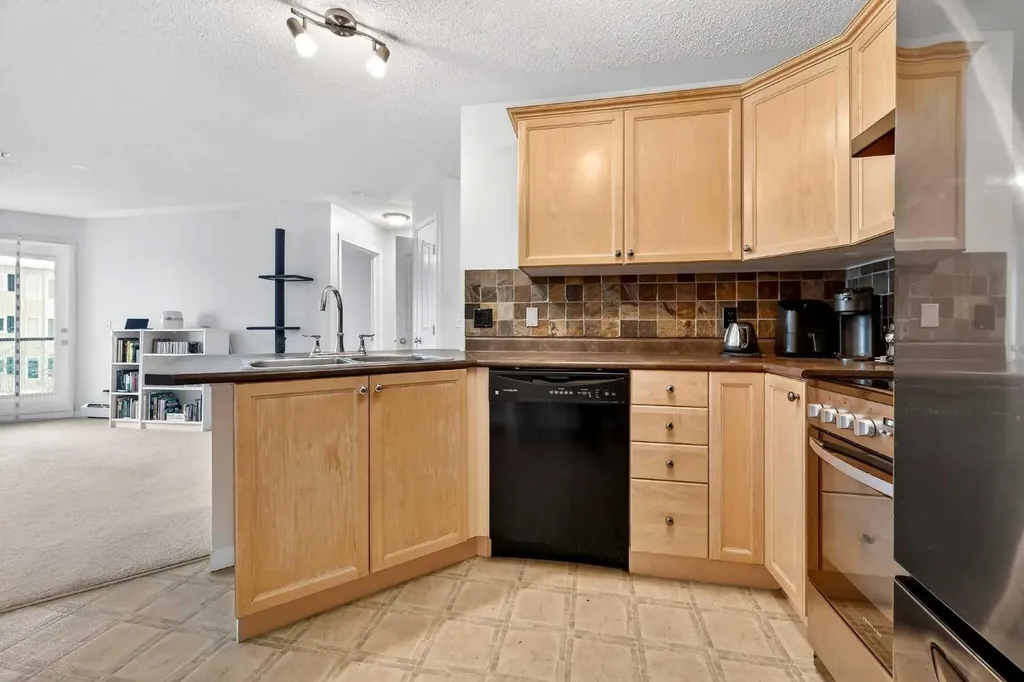 369 Rocky Vista Park NW Calgary AB T2R 0V5