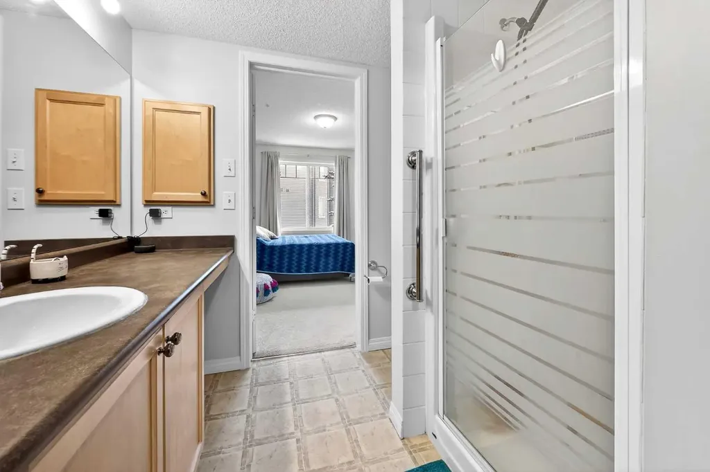 369 Rocky Vista Park NW Calgary AB T2R 0V5