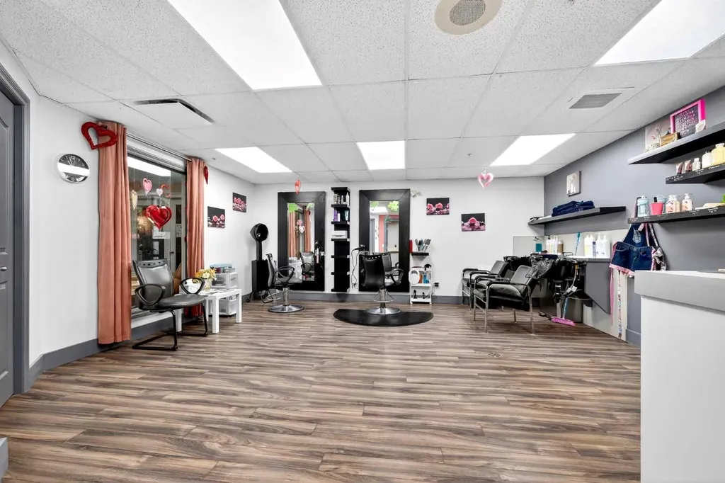 369 Rocky Vista Park NW Calgary AB T2R 0V5