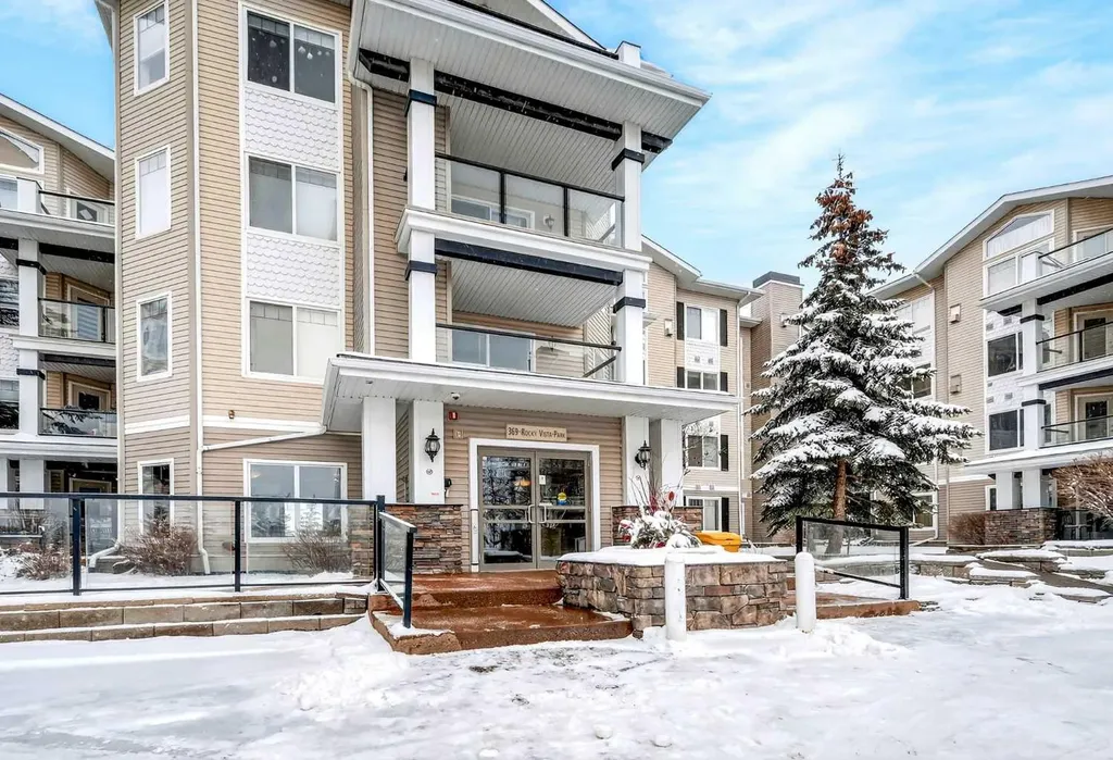 369 Rocky Vista Park NW Calgary AB T2R 0V5