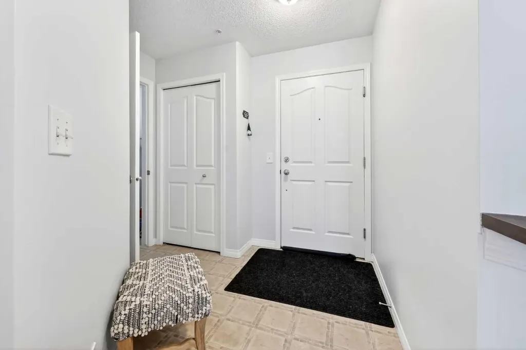 369 Rocky Vista Park NW Calgary AB T2R 0V5