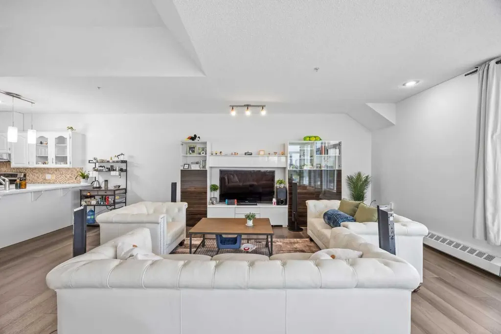 103 10 Avenue NW Calgary AB T2M 0B4