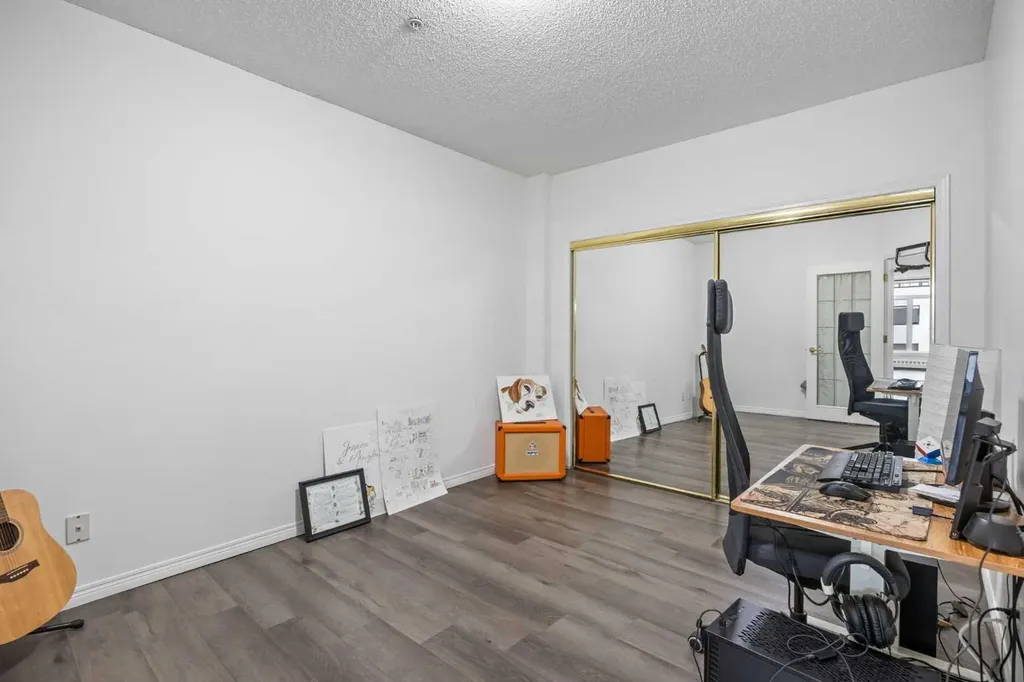 103 10 Avenue NW Calgary AB T2M 0B4