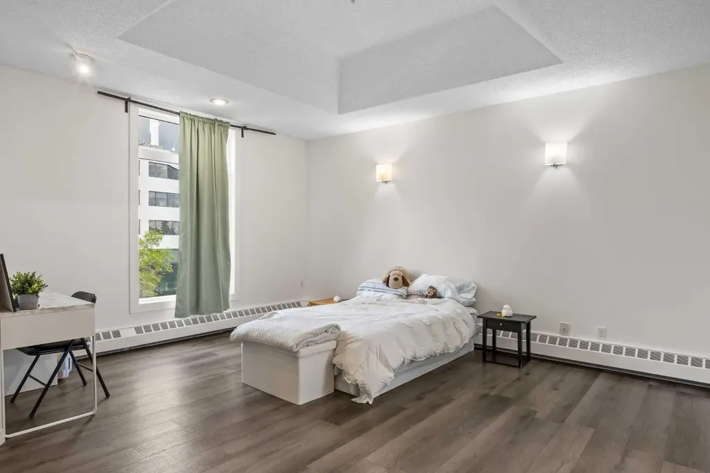 103 10 Avenue NW Calgary AB T2M 0B4