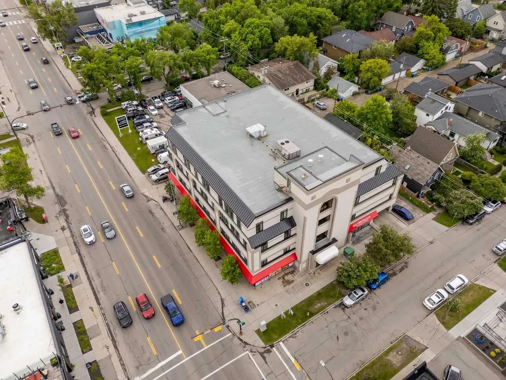 103 10 Avenue NW Calgary AB T2M 0B4