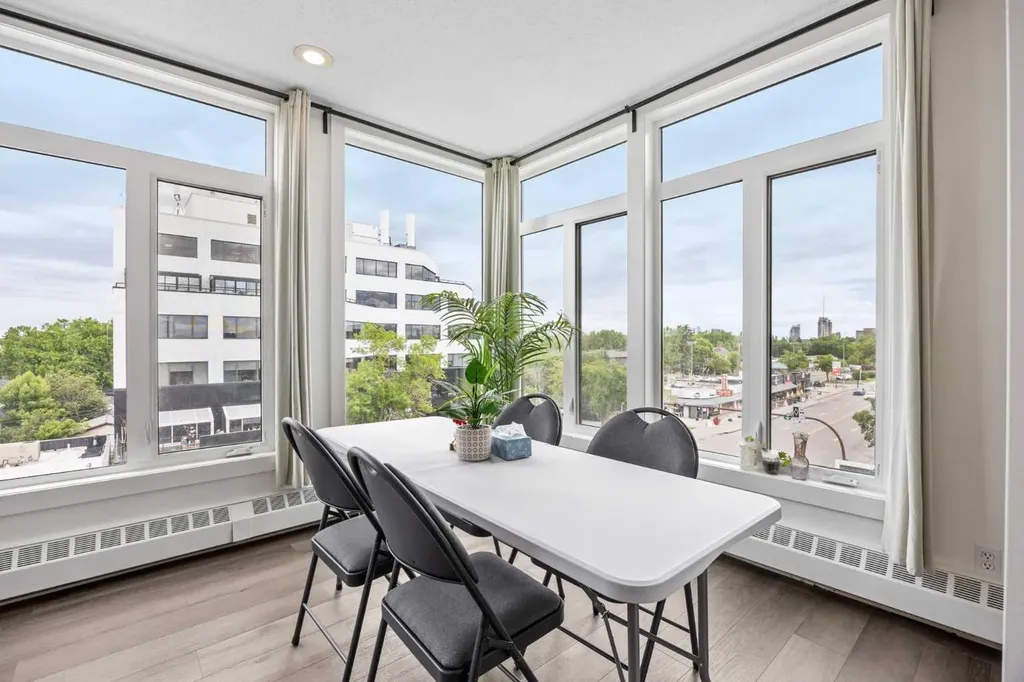 103 10 Avenue NW Calgary AB T2M 0B4