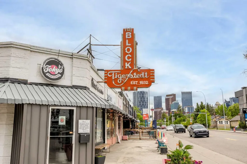103 10 Avenue NW Calgary AB T2M 0B4