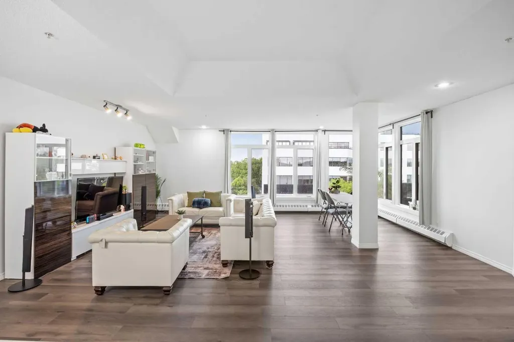 103 10 Avenue NW Calgary AB T2M 0B4