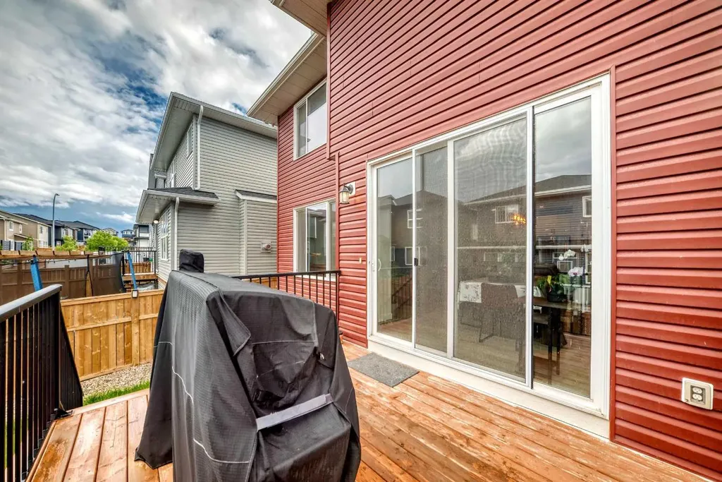 118 Ambleside Heath NW Calgary AB T3P1S4