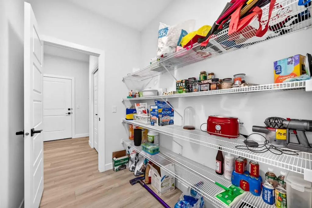 118 Ambleside Heath NW Calgary AB T3P1S4