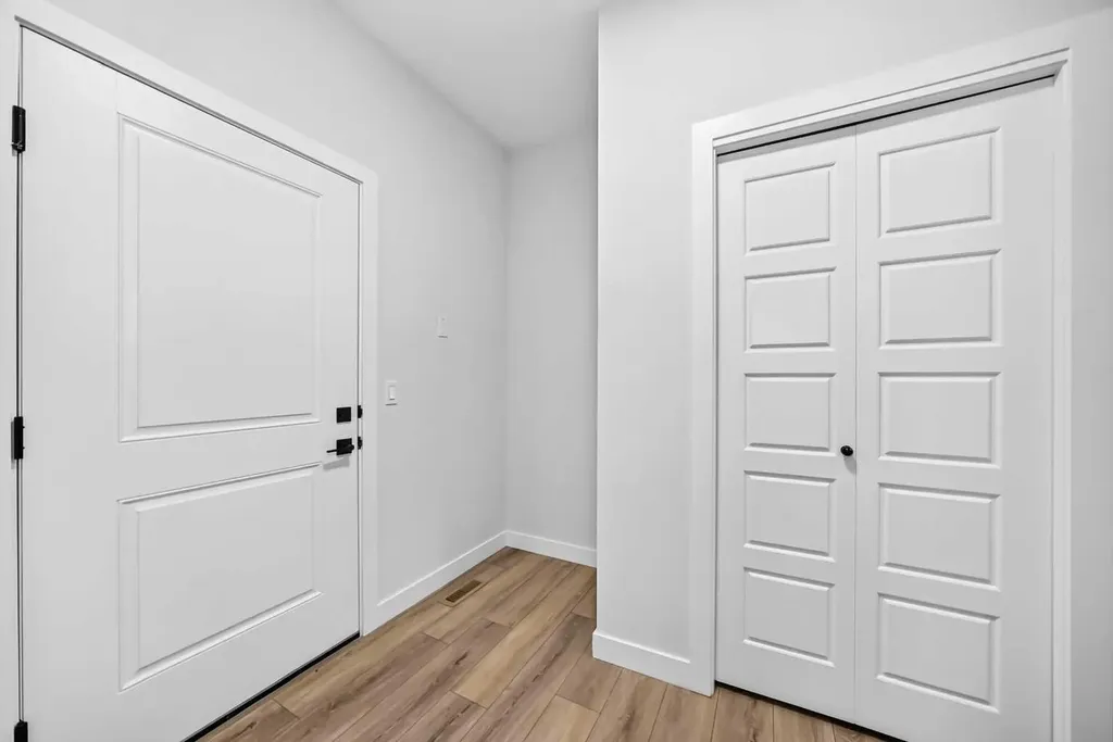 118 Ambleside Heath NW Calgary AB T3P1S4