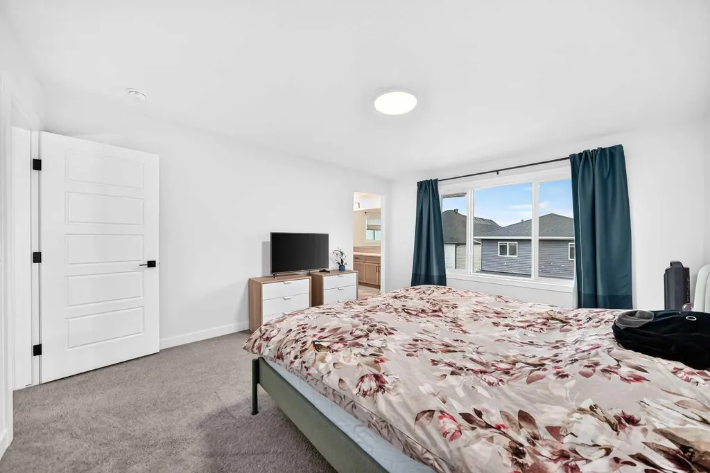 118 Ambleside Heath NW Calgary AB T3P1S4