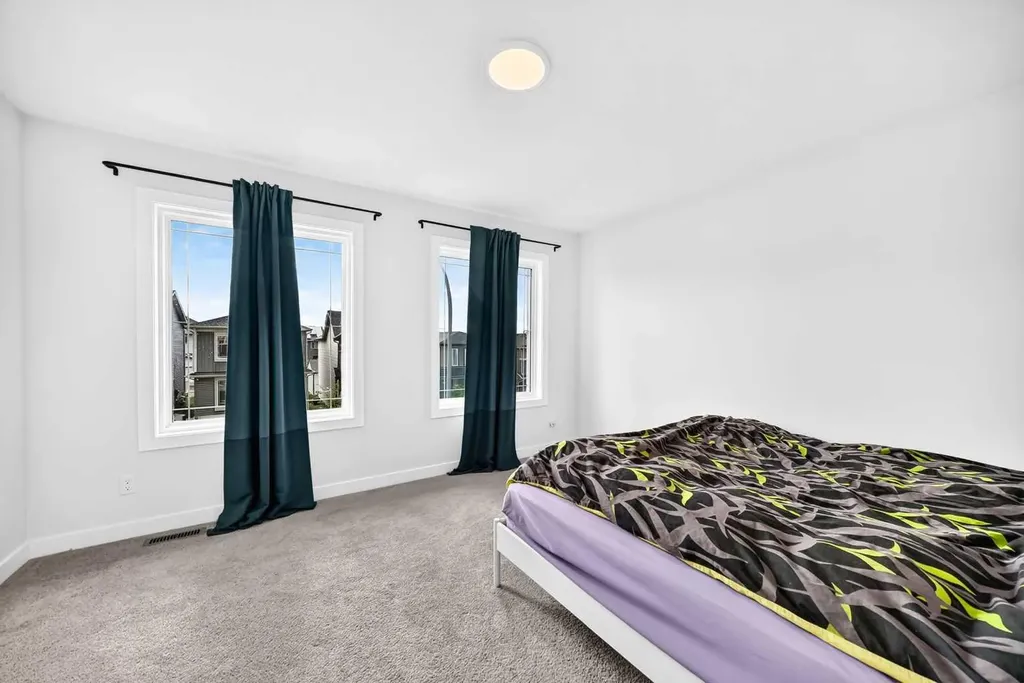 118 Ambleside Heath NW Calgary AB T3P1S4