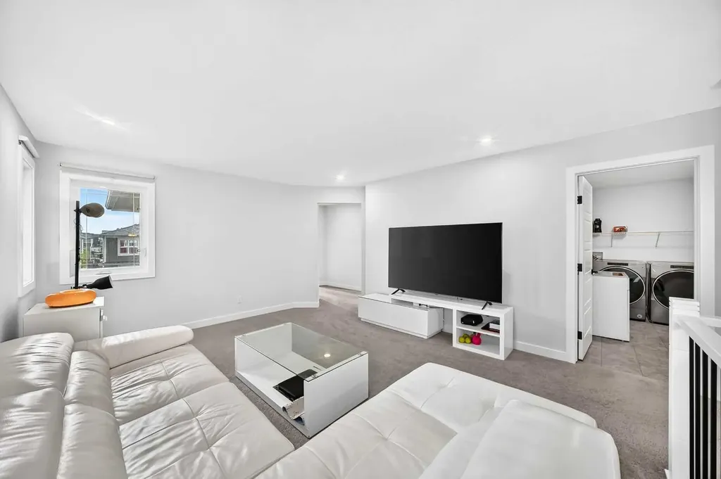 118 Ambleside Heath NW Calgary AB T3P1S4