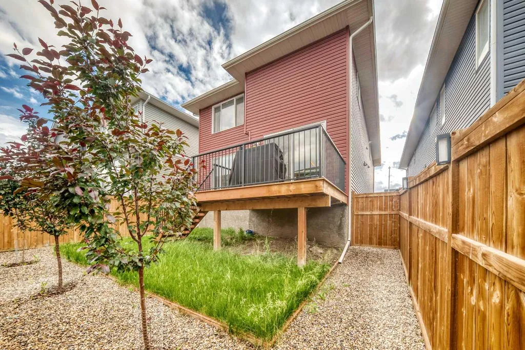 118 Ambleside Heath NW Calgary AB T3P1S4