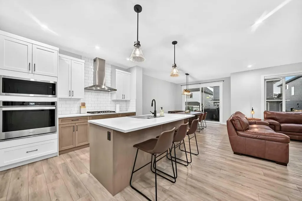 118 Ambleside Heath NW Calgary AB T3P1S4