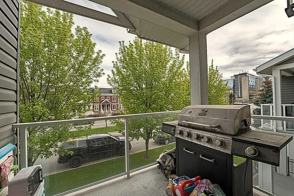 37 Auburn Bay Link SE Calgary AB T3M 0Y5