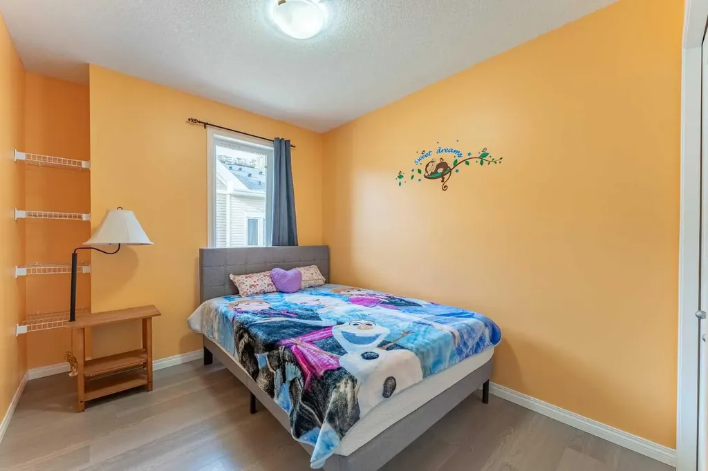37 Auburn Bay Link SE Calgary AB T3M 0Y5