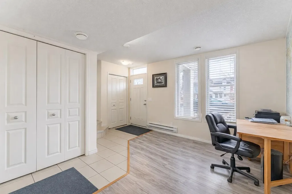 37 Auburn Bay Link SE Calgary AB T3M 0Y5