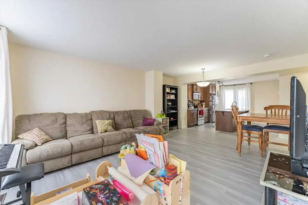 37 Auburn Bay Link SE Calgary AB T3M 0Y5