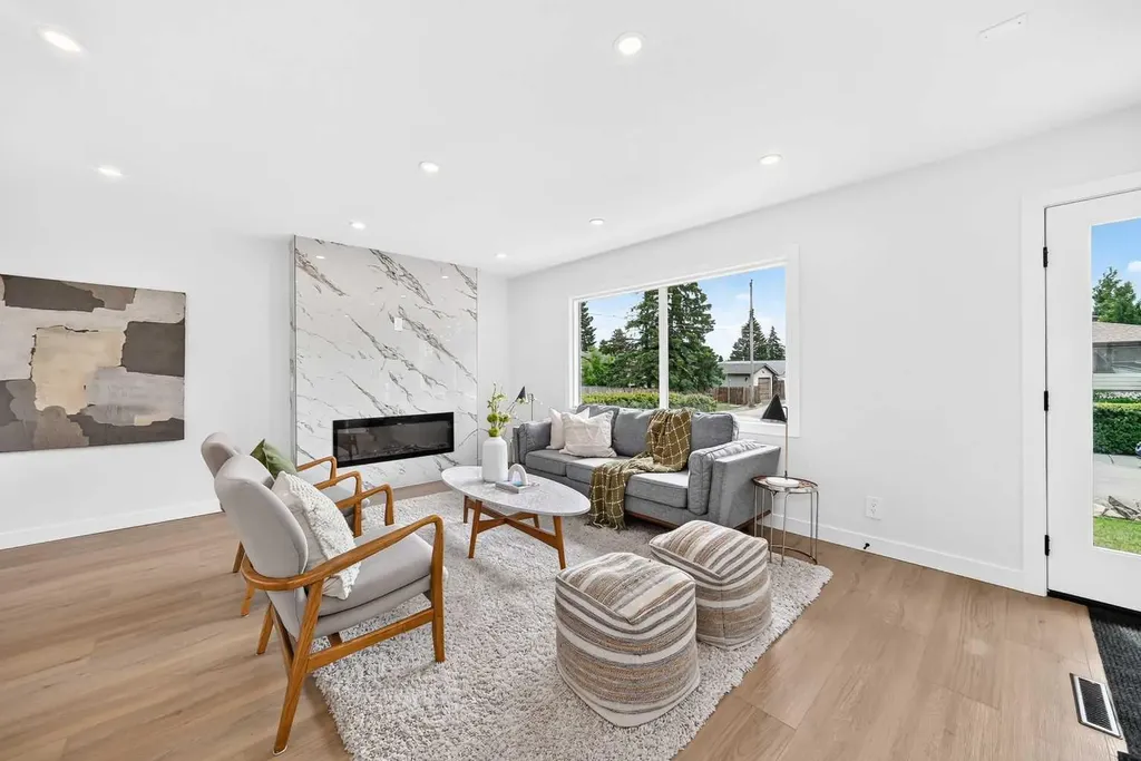 5144 Marian Way NE Calgary AB T2A 2Y4