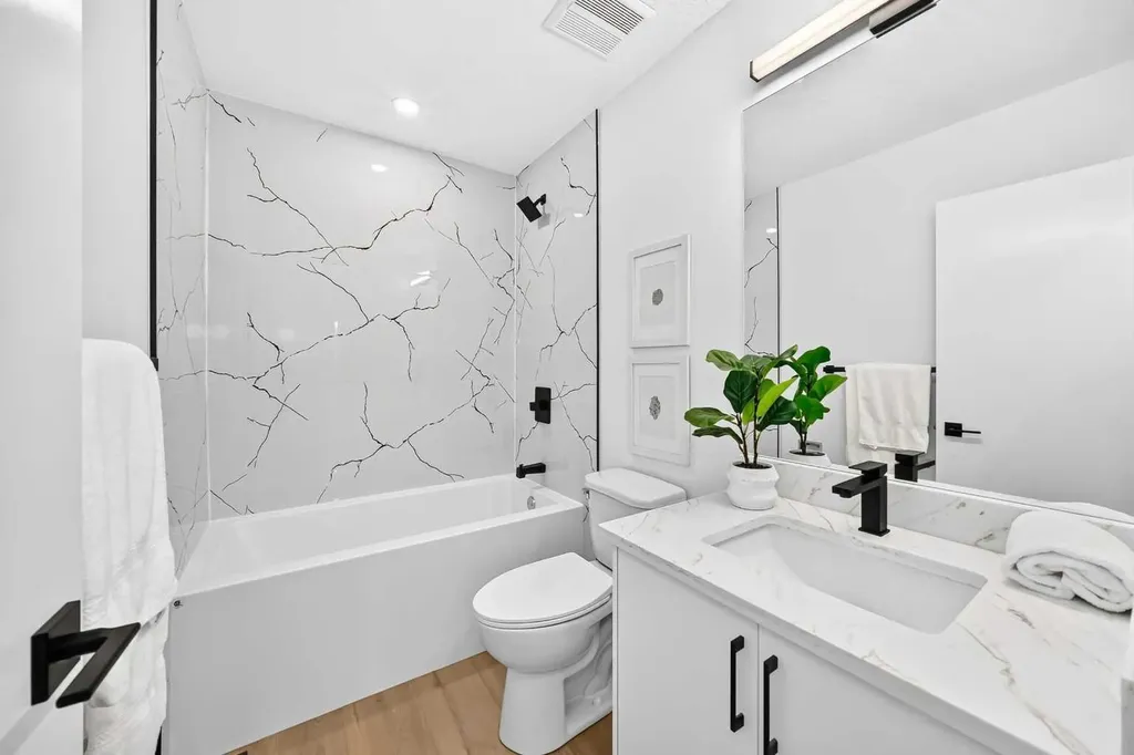 5144 Marian Way NE Calgary AB T2A 2Y4