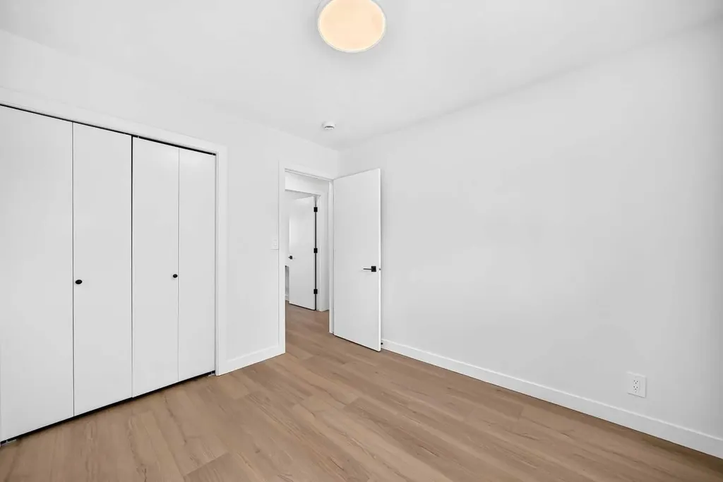 5144 Marian Way NE Calgary AB T2A 2Y4