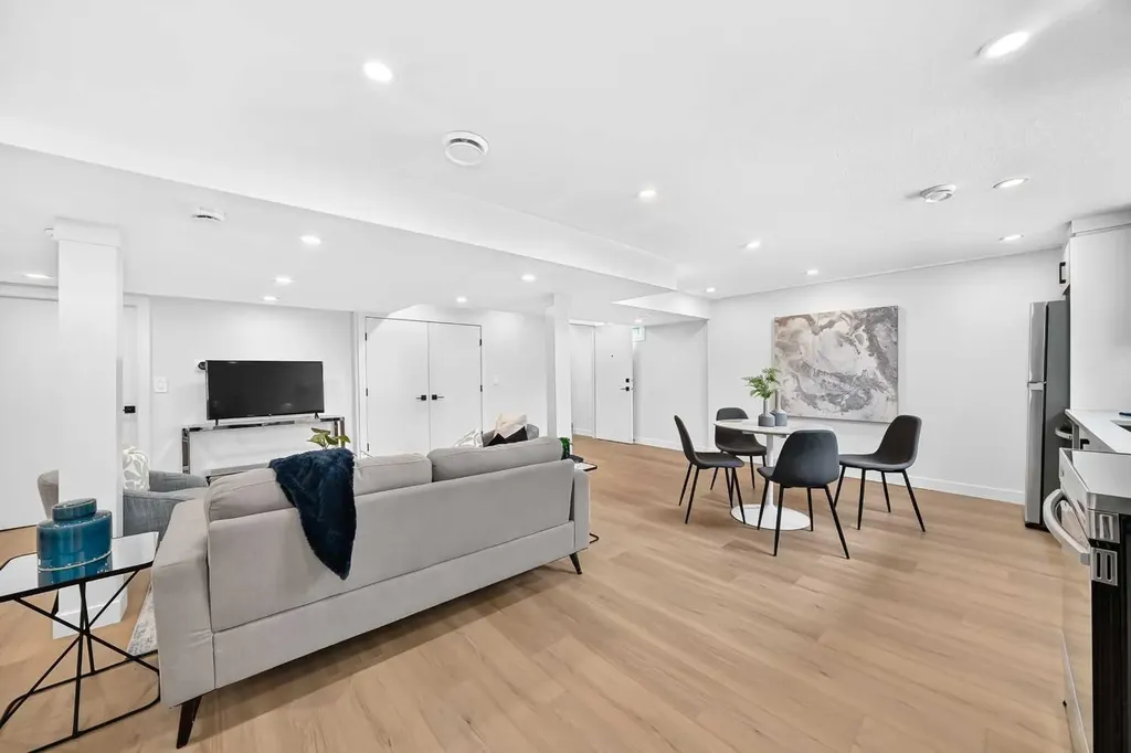 5144 Marian Way NE Calgary AB T2A 2Y4