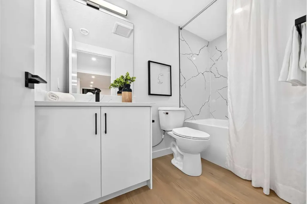 5144 Marian Way NE Calgary AB T2A 2Y4