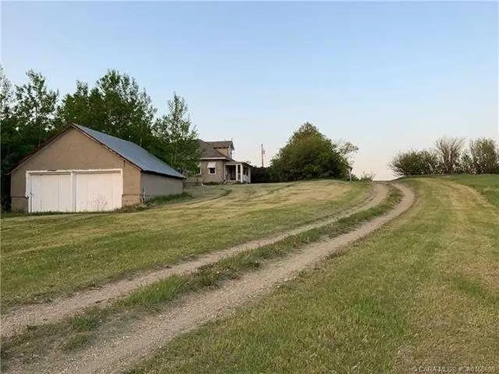 350077 Range Road 250 Rural Kneehill County AB T0M 0Z0