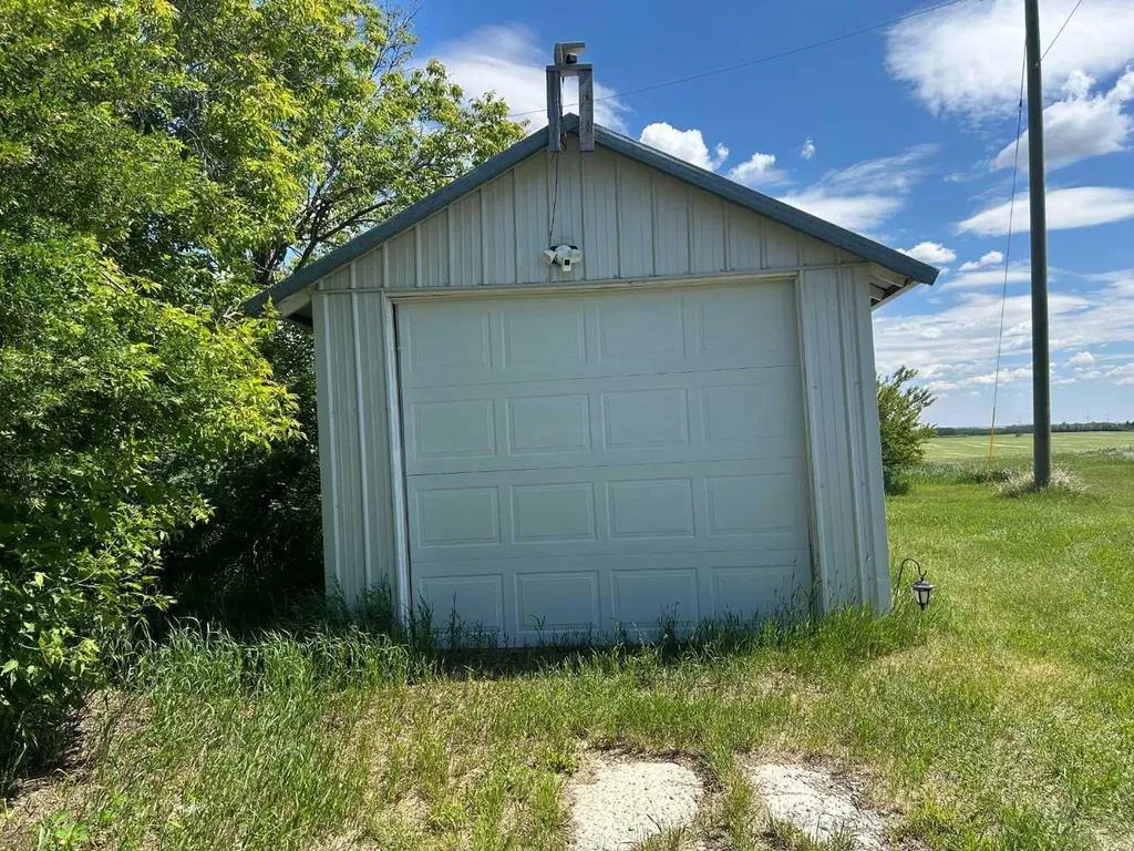 350077 Range Road 250 Rural Kneehill County AB T0M 0Z0