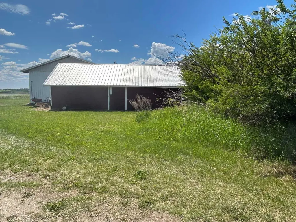 350077 Range Road 250 Rural Kneehill County AB T0M 0Z0