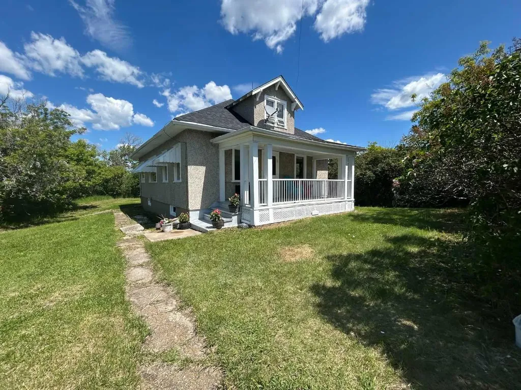 350077 Range Road 250 Rural Kneehill County AB T0M 0Z0