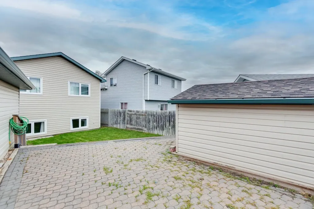 209 Martin Crossing Way NE Calgary AB t3j3v4
