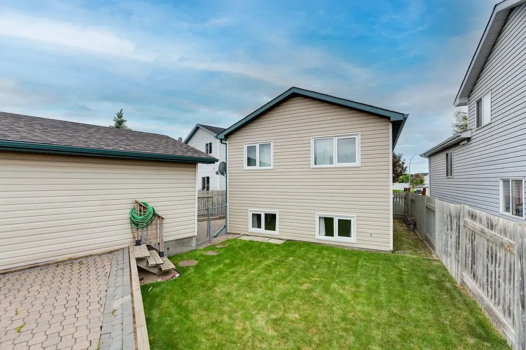 209 Martin Crossing Way NE Calgary AB t3j3v4
