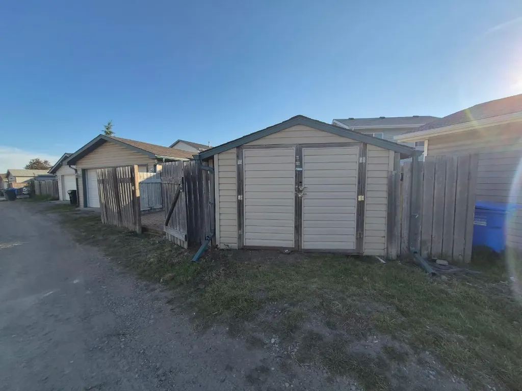 209 Martin Crossing Way NE Calgary AB t3j3v4