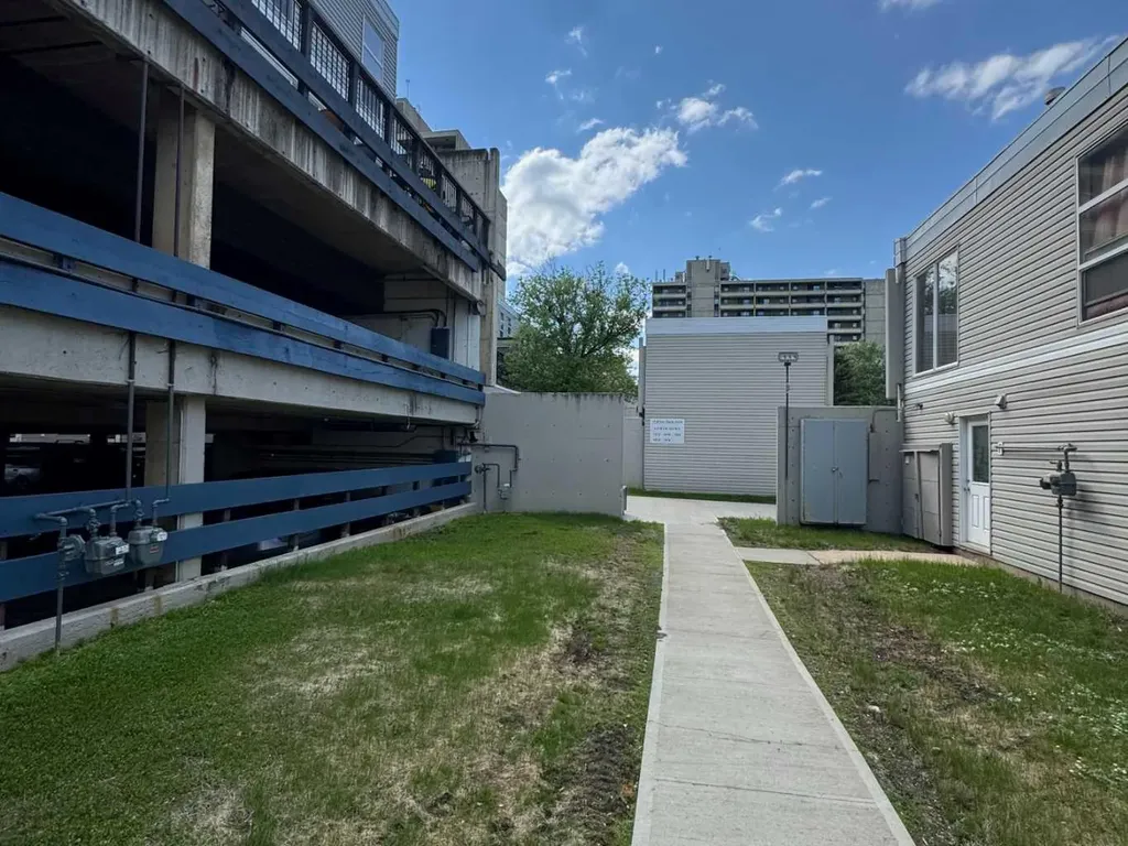 21 Macdonald Drive Fort Mcmurray AB T9H4H4