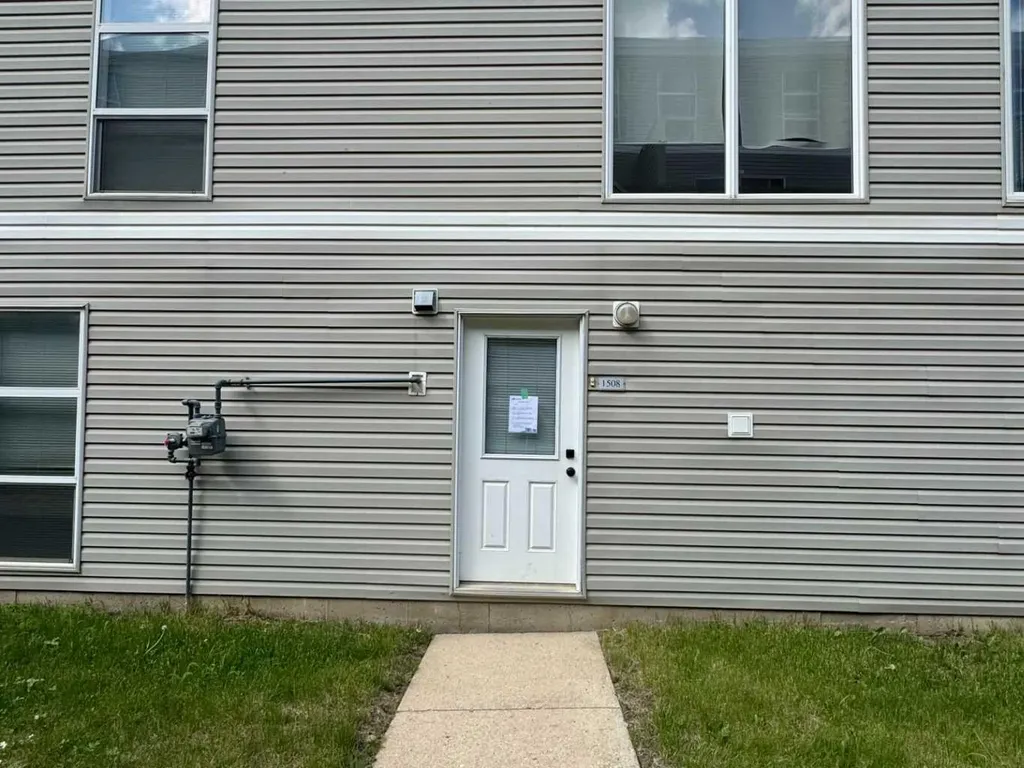 21 Macdonald Drive Fort Mcmurray AB T9H4H4