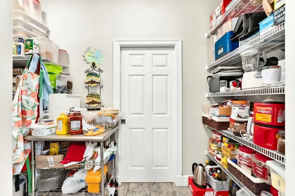 1748 Hidden Creek Way NW Calgary AB T3A6H5
