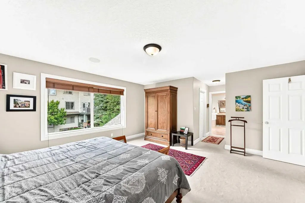 1748 Hidden Creek Way NW Calgary AB T3A6H5