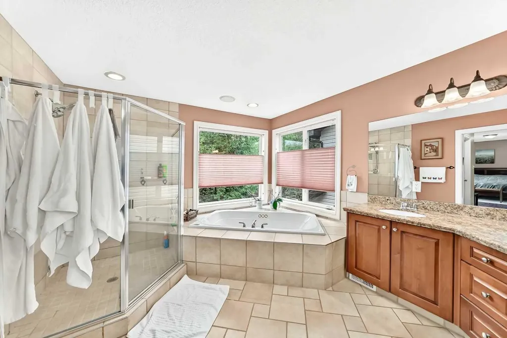 1748 Hidden Creek Way NW Calgary AB T3A6H5