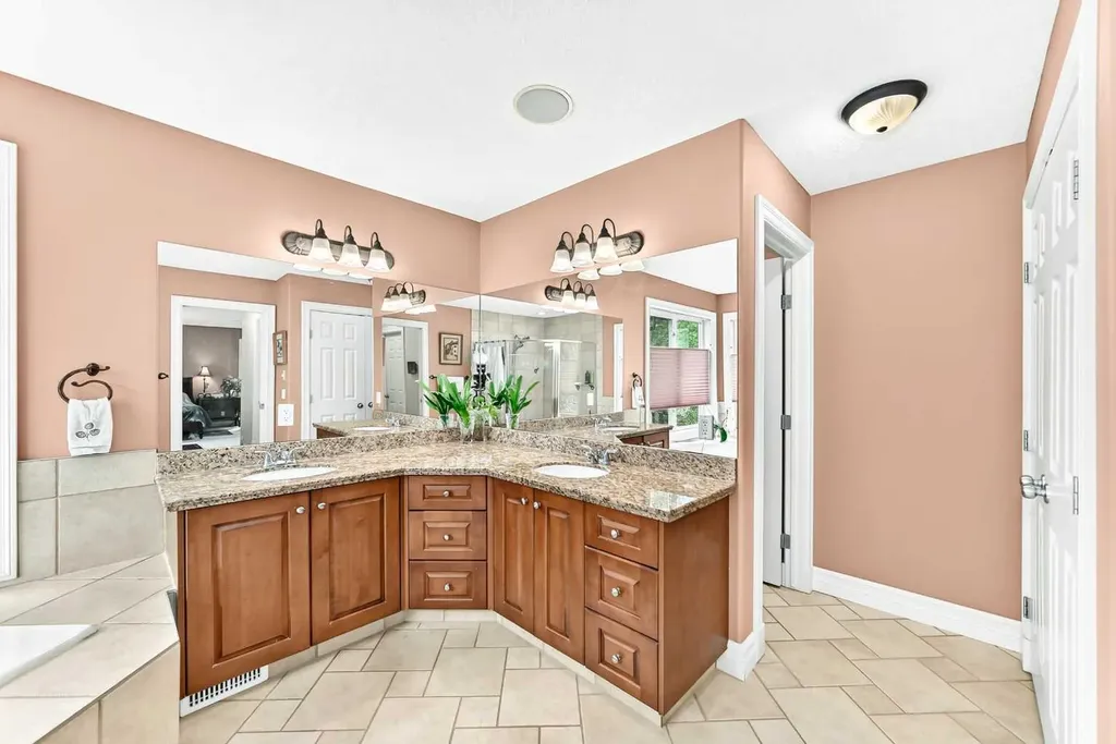 1748 Hidden Creek Way NW Calgary AB T3A6H5