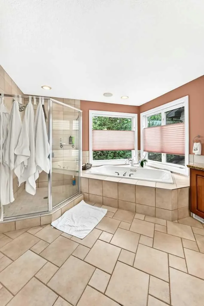 1748 Hidden Creek Way NW Calgary AB T3A6H5
