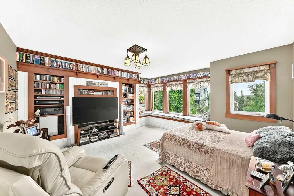 1748 Hidden Creek Way NW Calgary AB T3A6H5