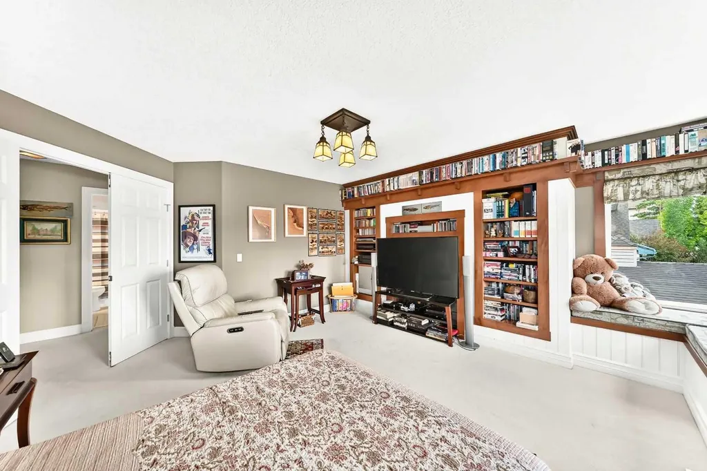 1748 Hidden Creek Way NW Calgary AB T3A6H5