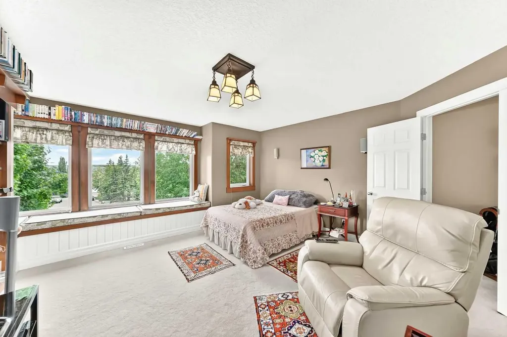 1748 Hidden Creek Way NW Calgary AB T3A6H5