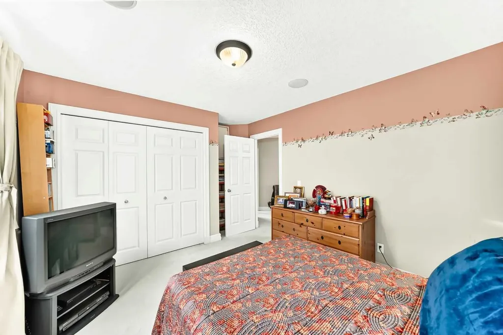 1748 Hidden Creek Way NW Calgary AB T3A6H5