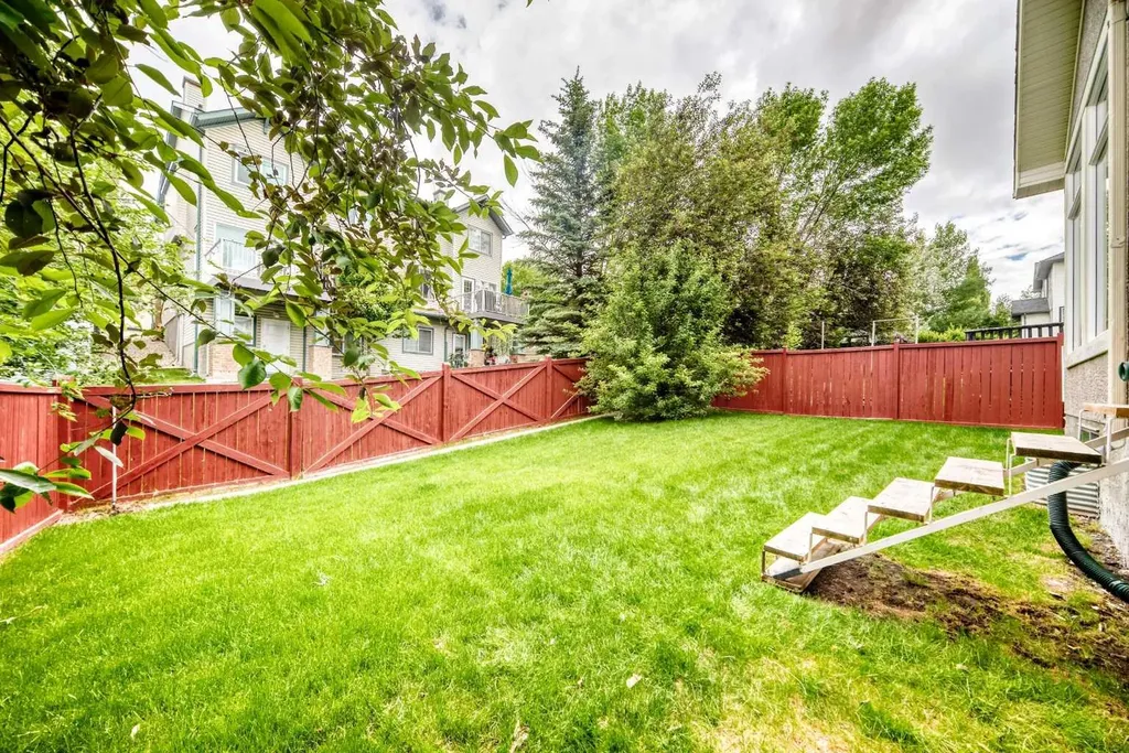 1748 Hidden Creek Way NW Calgary AB T3A6H5