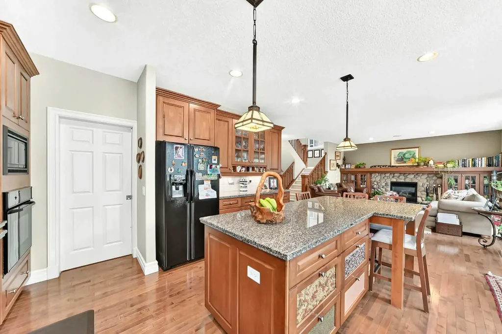 1748 Hidden Creek Way NW Calgary AB T3A6H5